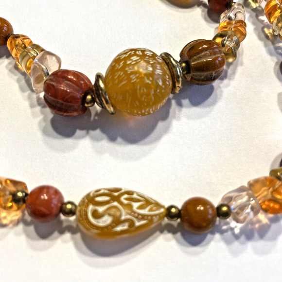 Vintage Mid Century Beaded Necklace Abstract Carved Peach Rust Gold Mod 1970's - Picture 6 of 6